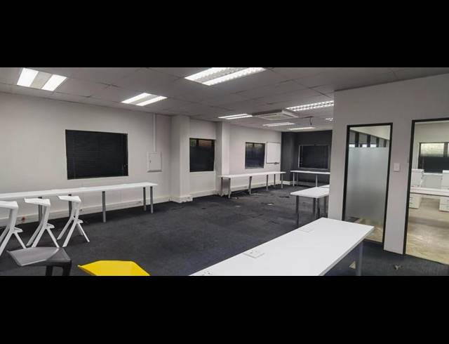 BUSINESS PROPERTY TO RENT IN ERASMUSKLOOF